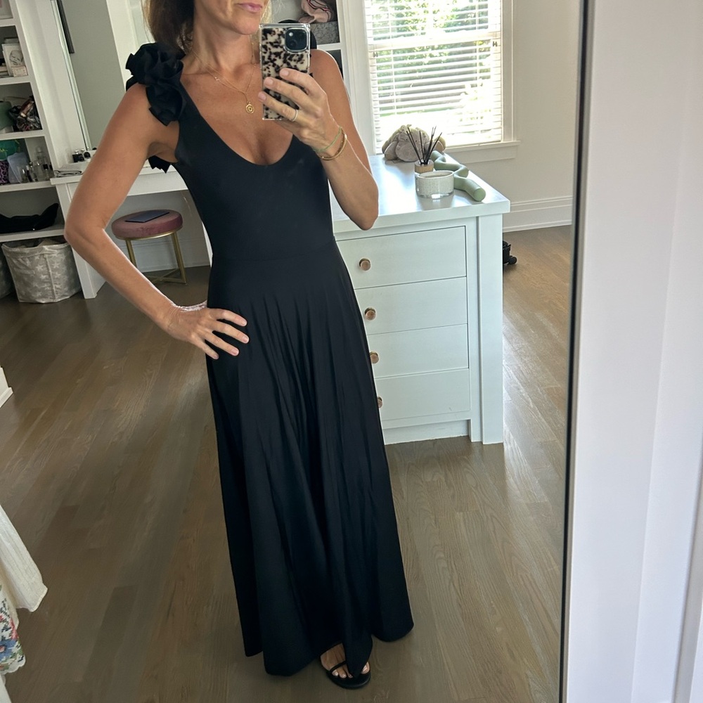 Elegant Black Maxi Dress